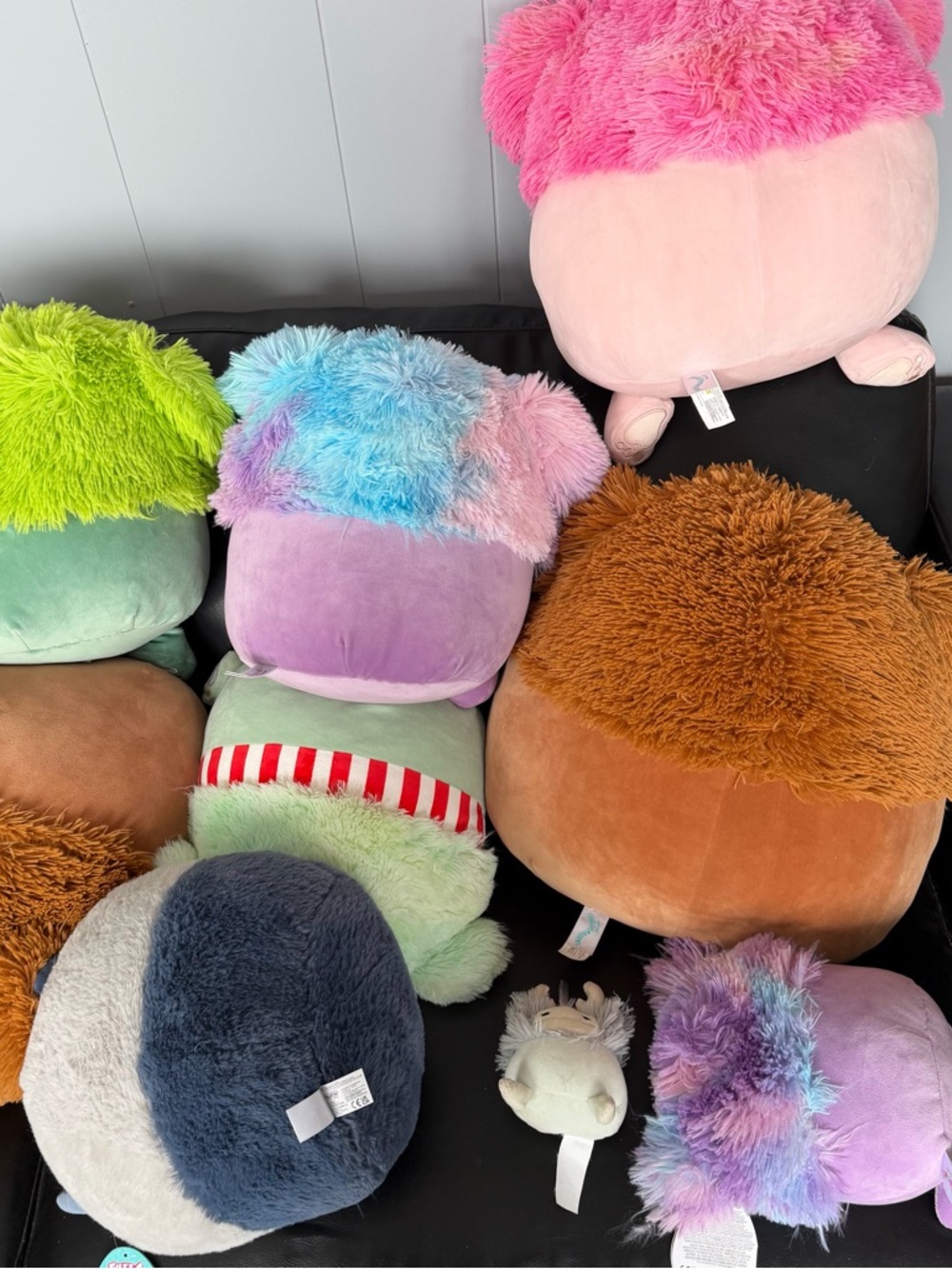 Lot of Bigfoot and Yeti Squishmallows - Picture 15 of 15